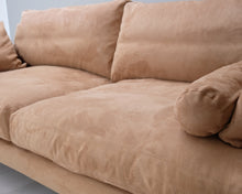 Lataa kuva Galleria-katseluun, 3-istuttava kangassohva vaaleanruskea
