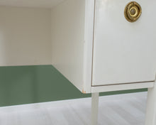 Load image into Gallery viewer, Asko kampauspöytä
