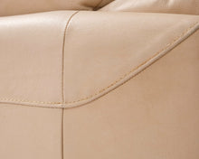 Load image into Gallery viewer, 2-istuttava nahkasohva beige
