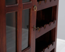 Lataa kuva Galleria-katseluun, Akaasipuinen viinikaappi
