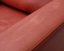 Lataa kuva Galleria-katseluun, Sope nahkainen nojatuoli punainen
