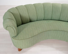 Lataa kuva Galleria-katseluun, 4-istuttava kangassohva vaaleanvihreä 1940-luku
