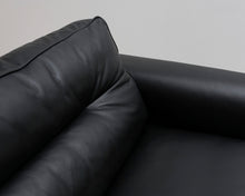 Load image into Gallery viewer, Luxi 3-istuttava nahkasohva musta
