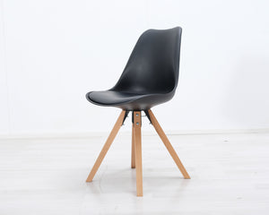 Concept Oak tuoli musta
