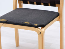 Load image into Gallery viewer, Artek tuoli kankaisella istuinosalla
