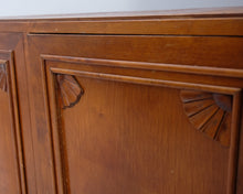 Lataa kuva Galleria-katseluun, Antiikkinen kaappi
