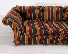 Lataa kuva Galleria-katseluun, 3-istuttava kangassohva raidallinen
