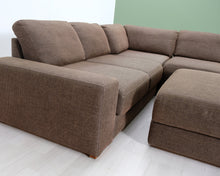 Load image into Gallery viewer, Asko 4-istuttava kulmasohva ja rahi ruskea
