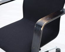 Load image into Gallery viewer, Avarte Yrjö Kukkapuro pehmustettu toimistotuoli
