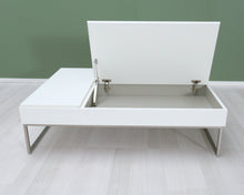 Load image into Gallery viewer, BoConcept Chiva sohvapöytä valkoinen
