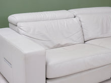 Lataa kuva Galleria-katseluun, 3-istuttava nahkasohva valkoinen
