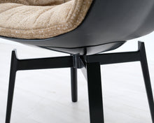 Load image into Gallery viewer, B&amp;B Italia Husk ruokatuoli beige

