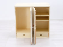 Lataa kuva Galleria-katseluun, Apteekkarin seinäkaappi
