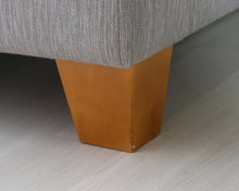 Load image into Gallery viewer, Asko Florence 3-istuttava kangassohva vaaleanharmaa
