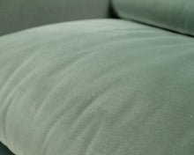 Lataa kuva Galleria-katseluun, Ahti Taskinen Fennia nojatuoli vihreä
