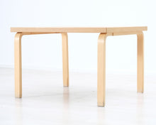 Load image into Gallery viewer, Artek sivupöytä 90 x 75 cm
