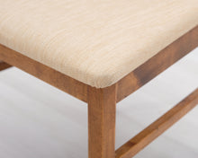 Lataa kuva Galleria-katseluun, Antiikkinen tuoli kangasistuimella
