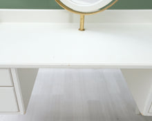 Load image into Gallery viewer, Asko kampauspöytä
