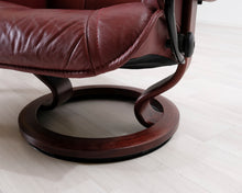 Lataa kuva Galleria-katseluun, Nahkainen nojatuoli ja rahi viininpunainen
