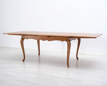 Lataa kuva Galleria-katseluun, Antiikkinen tammipöytä
