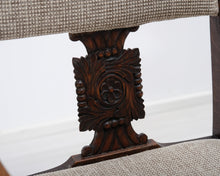 Lataa kuva Galleria-katseluun, 40-luvun puurunkoinen tuoli käsinojilla
