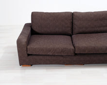 Lataa kuva Galleria-katseluun, 4-istuttava kangassohva tummanruskea
