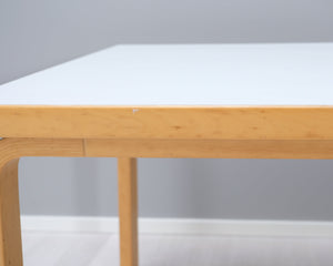 Artek lastenpöytä 75 x 75 cm koivu / valkoinen