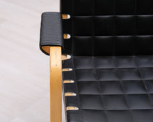 Lataa kuva Galleria-katseluun, Artek 45 nojatuoli musta keinonahka
