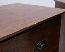 Lataa kuva Galleria-katseluun, Aada Sisustus yöpöytä ruskea
