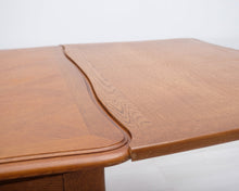 Lataa kuva Galleria-katseluun, Antiikkinen tammipöytä
