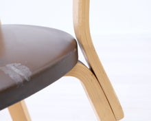 Lataa kuva Galleria-katseluun, Artek 69 tuoli koivu / ruskea tekonahka
