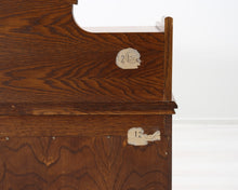 Lataa kuva Galleria-katseluun, Antiikkinen kirjoituspöytä
