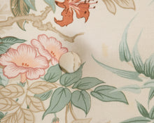 Lataa kuva Galleria-katseluun, 3-istuttava kukallinen sohva
