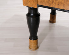 Lataa kuva Galleria-katseluun, Antiikkinen ruokapöytä
