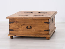 Lataa kuva Galleria-katseluun, Arkkupöytä puu
