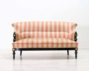 2-istuttava antiikkinen sohva