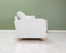 Lataa kuva Galleria-katseluun, 4-istuttava kangassohva vaaleanharmaa
