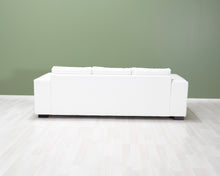 Lataa kuva Galleria-katseluun, 3-istuttava keinonahkasohva valkoinen
