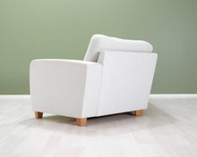 Lataa kuva Galleria-katseluun, 4-istuttava kangassohva vaaleanharmaa
