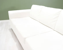 Lataa kuva Galleria-katseluun, 3-istuttava keinonahkasohva valkoinen
