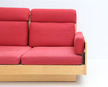 Lataa kuva Galleria-katseluun, Artek Ben af Schultén 556 3-istuttava sohva punainen
