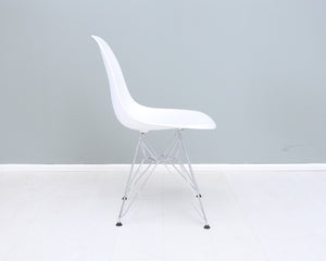 Vitra Eames DSR tuoli valkoinen