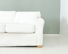 Lataa kuva Galleria-katseluun, 3-istuttava kangassohva valkoisella kuviokankaalla
