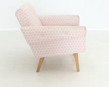 Lataa kuva Galleria-katseluun, 70-luvun nojatuoli vaaleanpunainen
