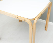 Lataa kuva Galleria-katseluun, Artek Kari pöytä
