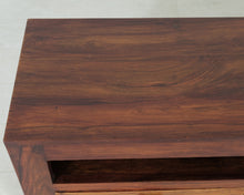 Lataa kuva Galleria-katseluun, Acazia tv-taso
