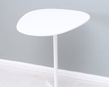 Lataa kuva Galleria-katseluun, Adea D-pöytä valkoinen
