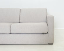 Load image into Gallery viewer, Asko 2,5-istuttava vuodesohva vaaleanharmaa
