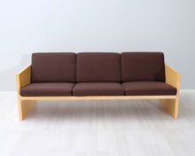 Lataa kuva Galleria-katseluun, Artek 547A sohva ruskea
