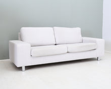 Lataa kuva Galleria-katseluun, 3-istuttava kangassohva vaalea beige

